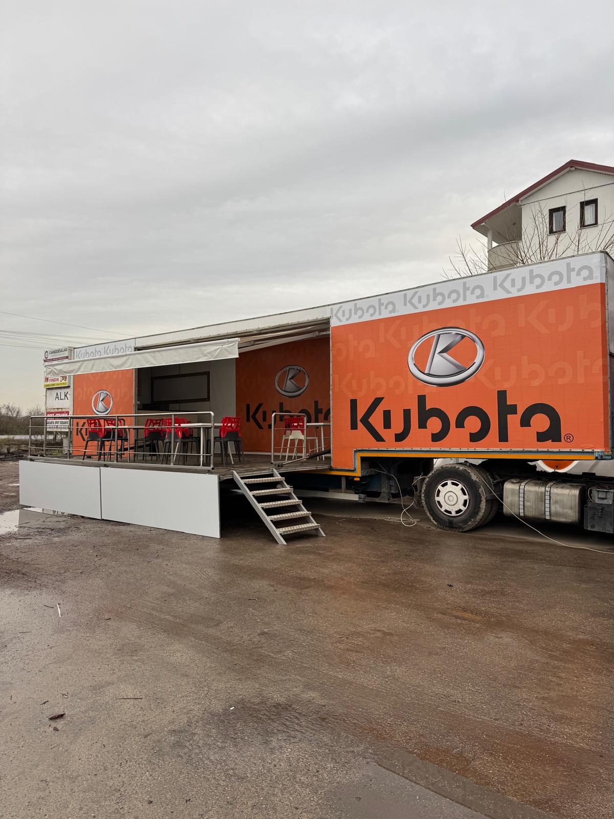 mobil-showroom-1.jpeg